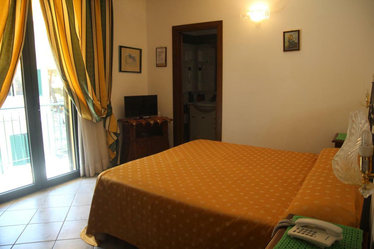 La Barcarola Hotel